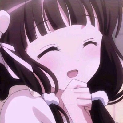 老人故意往幼儿园跑道扔玻璃碴